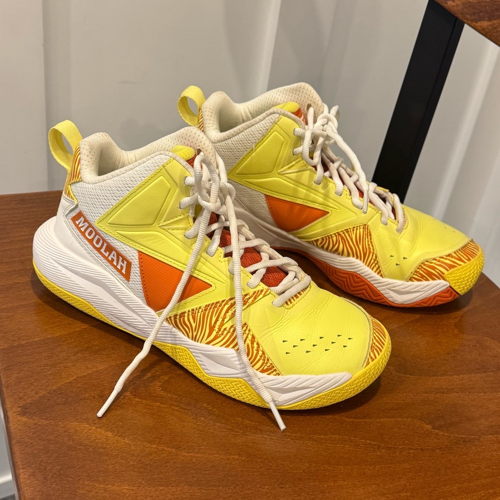 Moolah Yellow and Orange Sneakers Basketball Shoes 6 Y